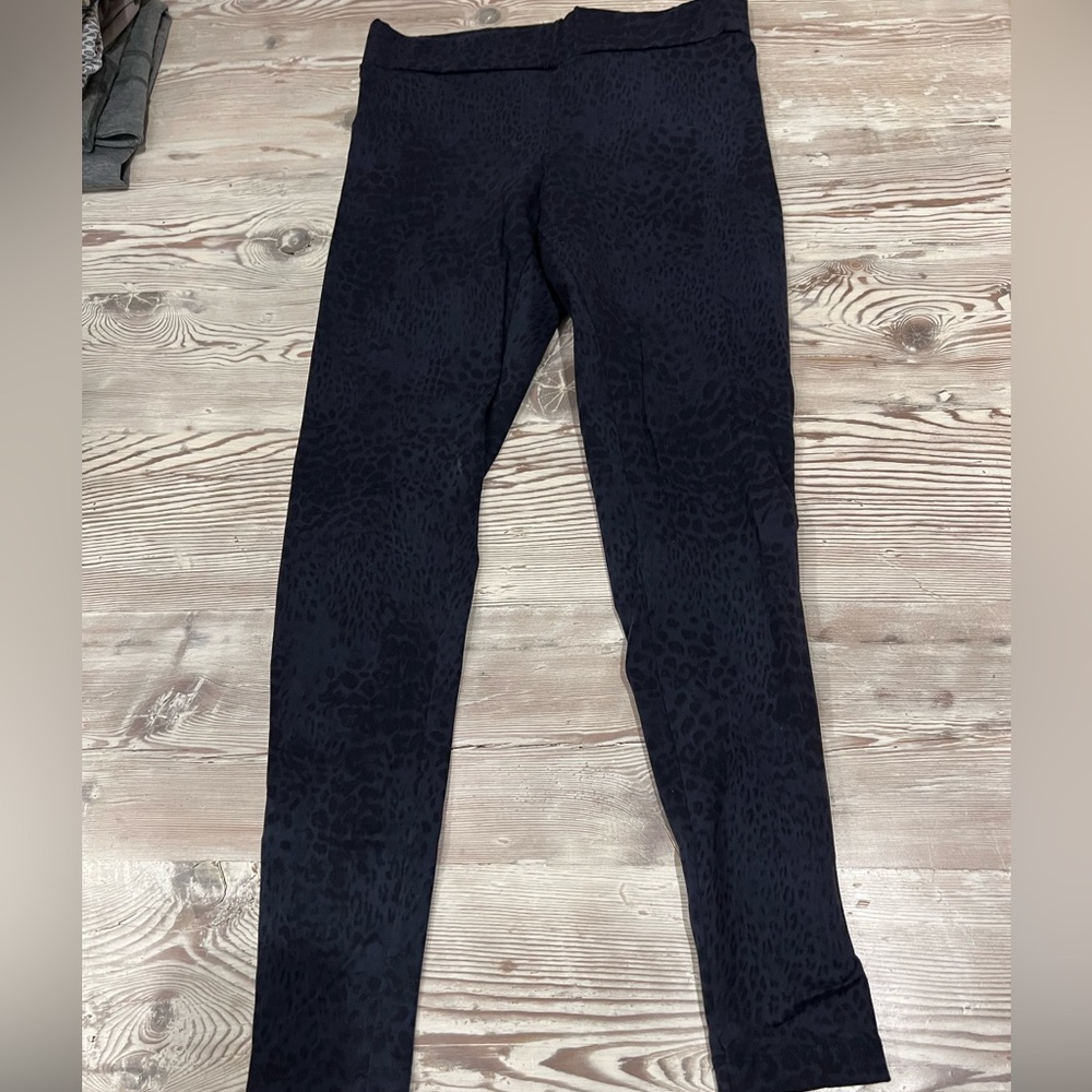Dark blue cheetah print cotton leggings